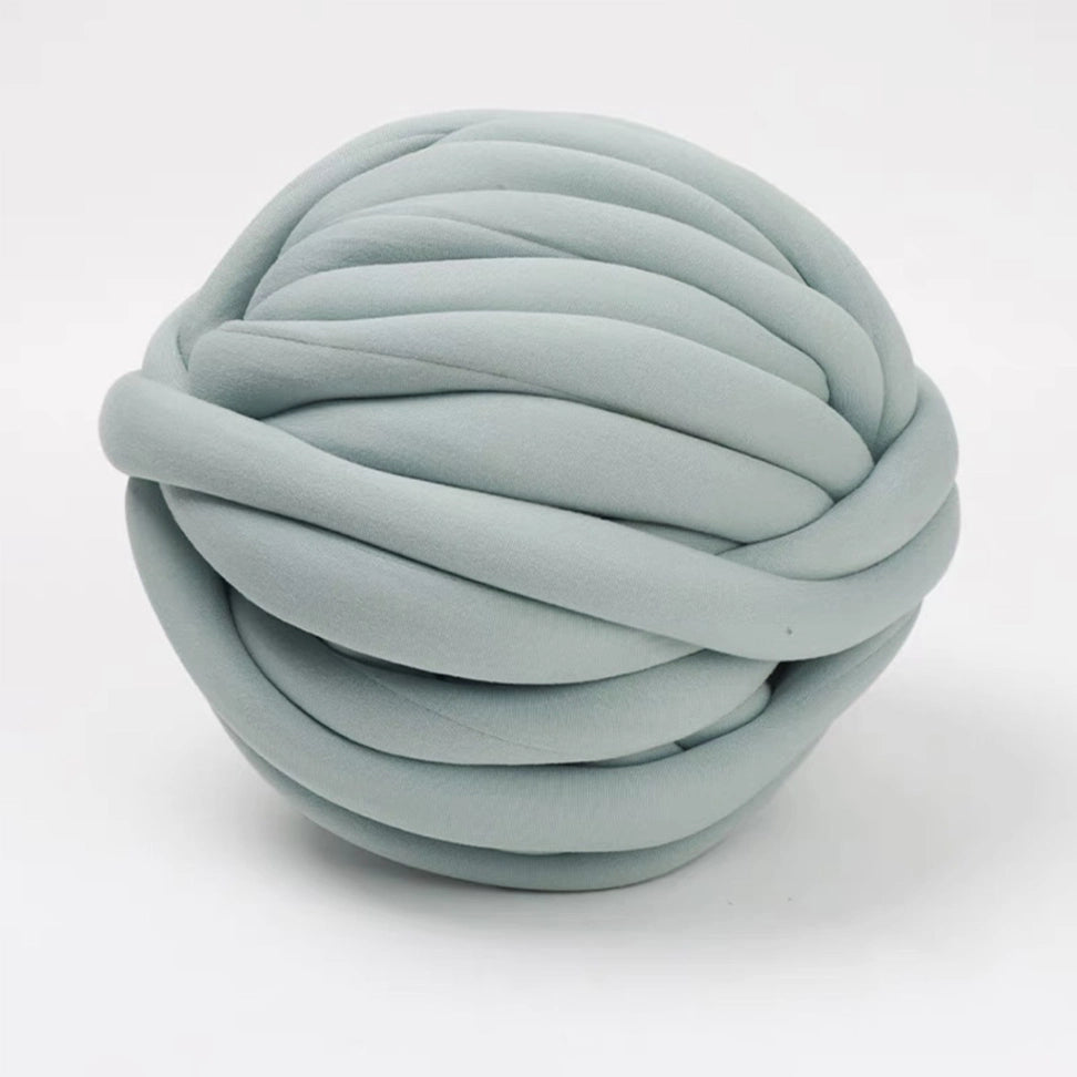 Extra-Thick Tubular Cotton Yarn (250g): Approximately 0.8 inches in diameter, Super Bulky, Arm Knitting