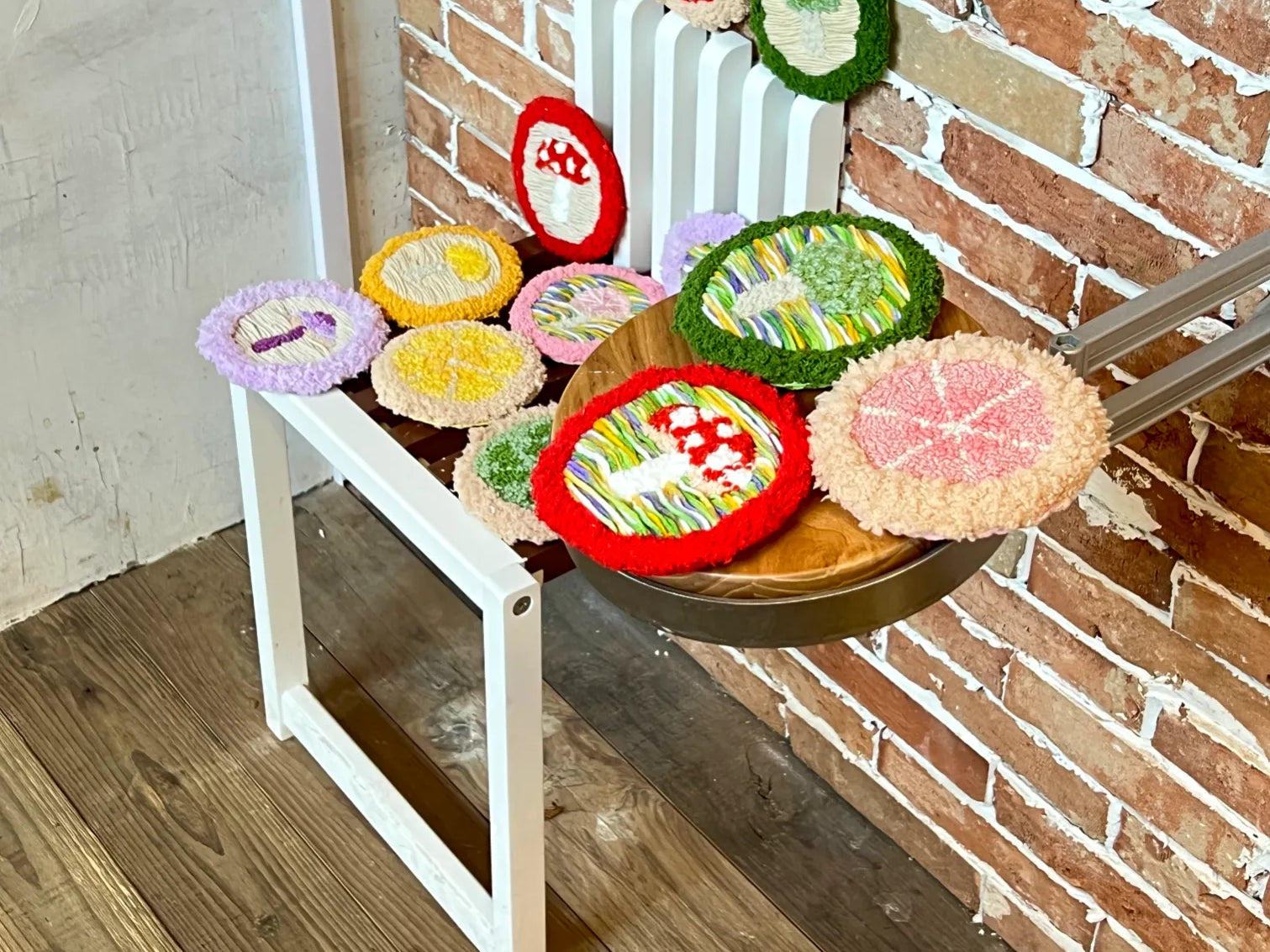 Transform Your Living Room with Fly Agaric Decor_pic1
