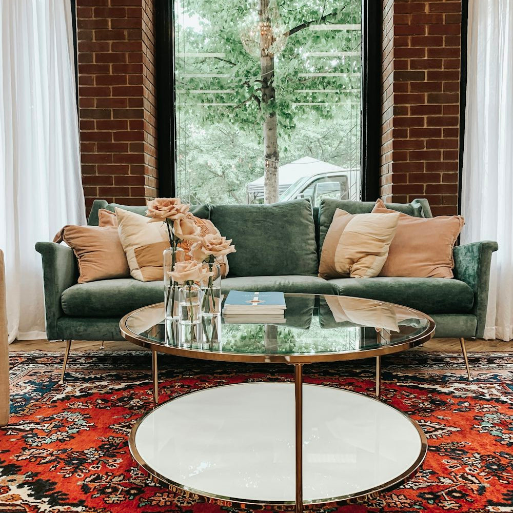 Choosing the Right Rug Design for Your Space_pic1