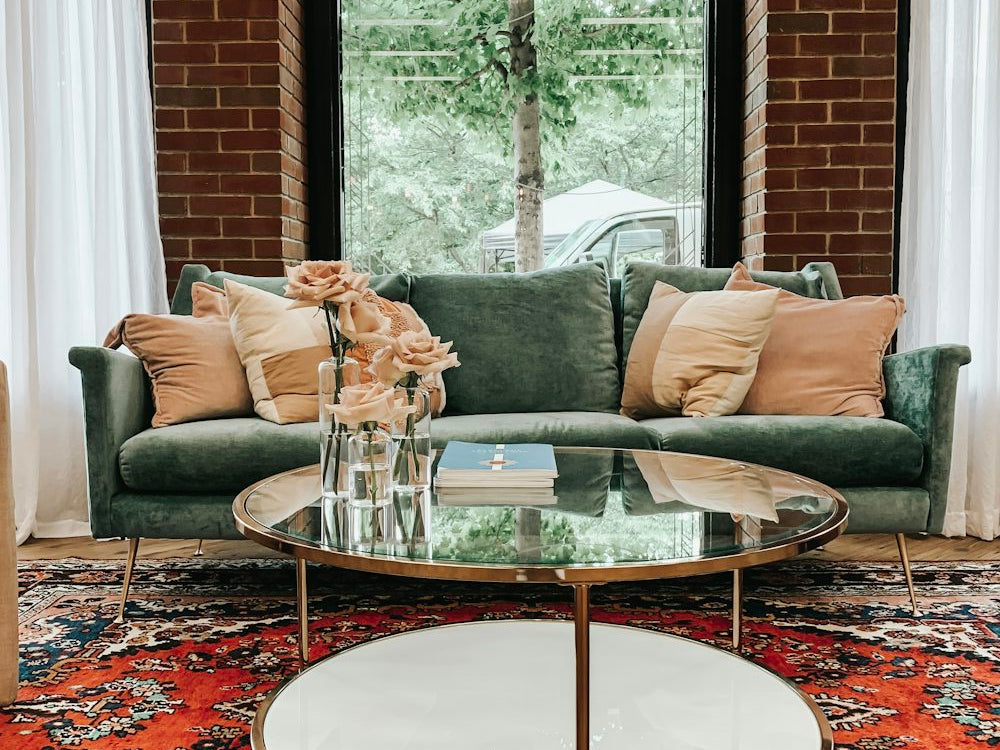Choosing the Right Rug Design for Your Space_pic1