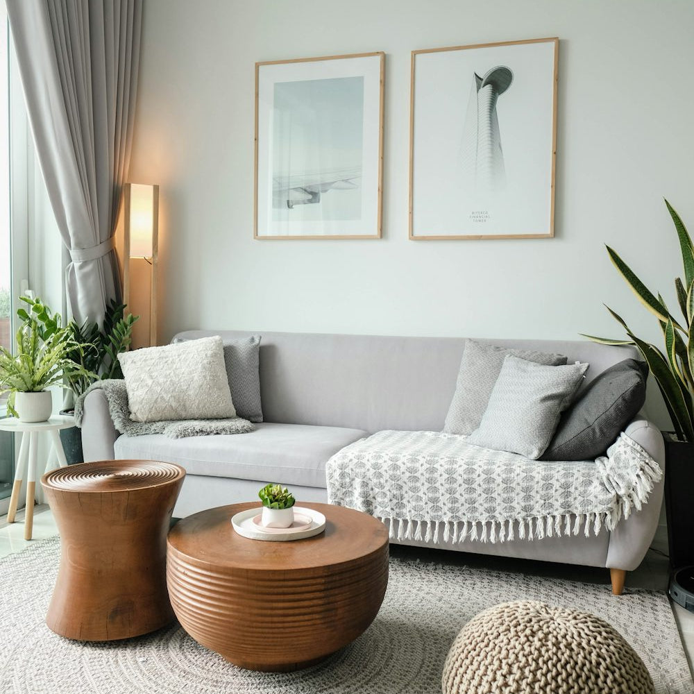 Complement Your Bedside Rug with Coordinating Decor Elements_pic1