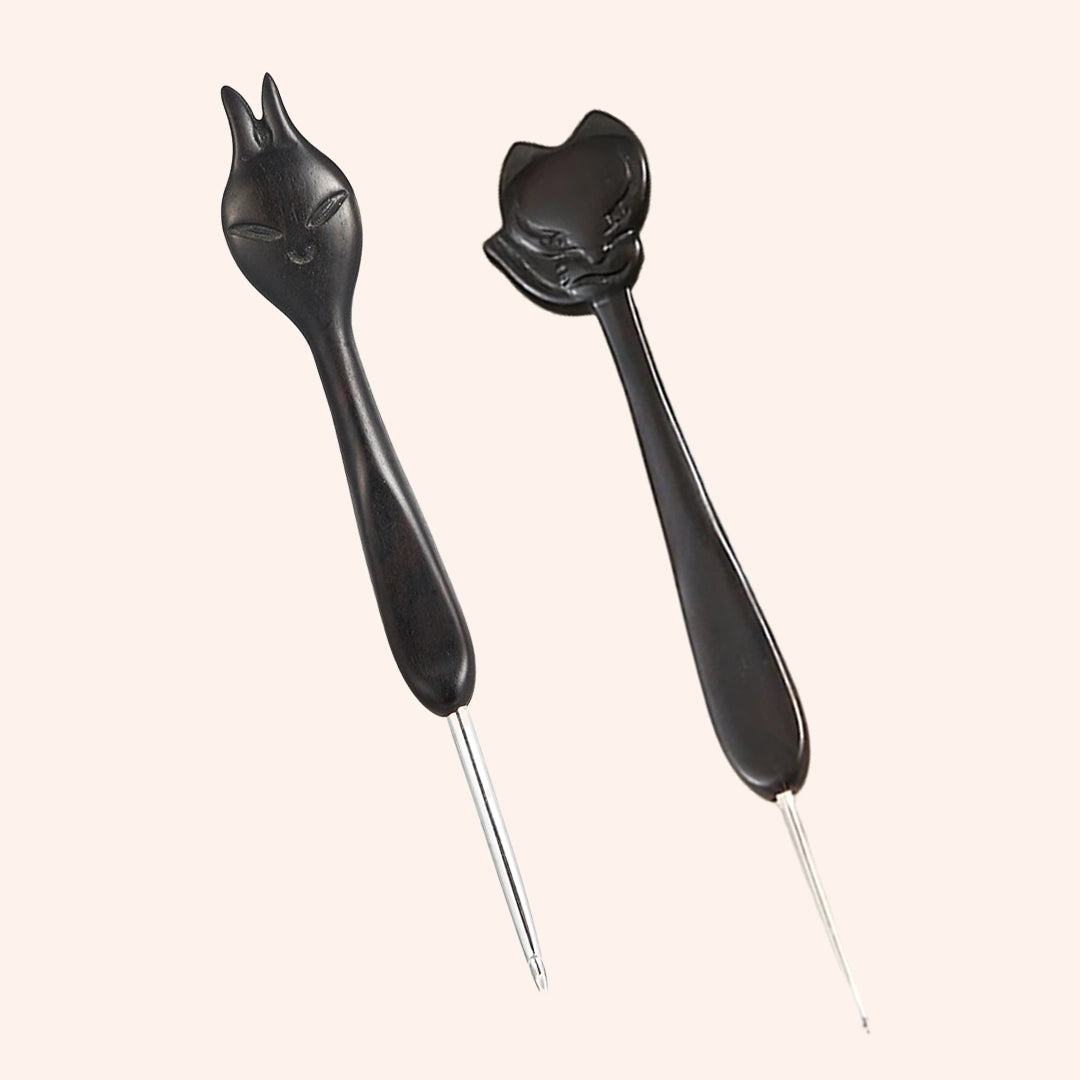 Crochet Tool - Solid Wood and Stainless Steel Crochet Hook with Pattern