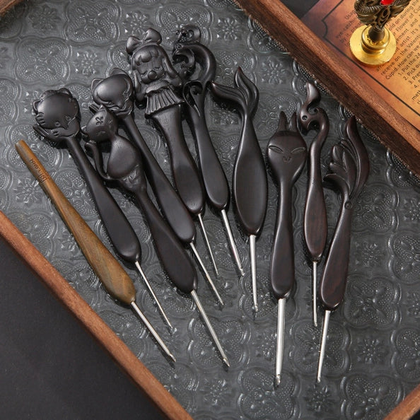 Crochet Tool - Solid Wood and Stainless Steel Crochet Hook with Pattern