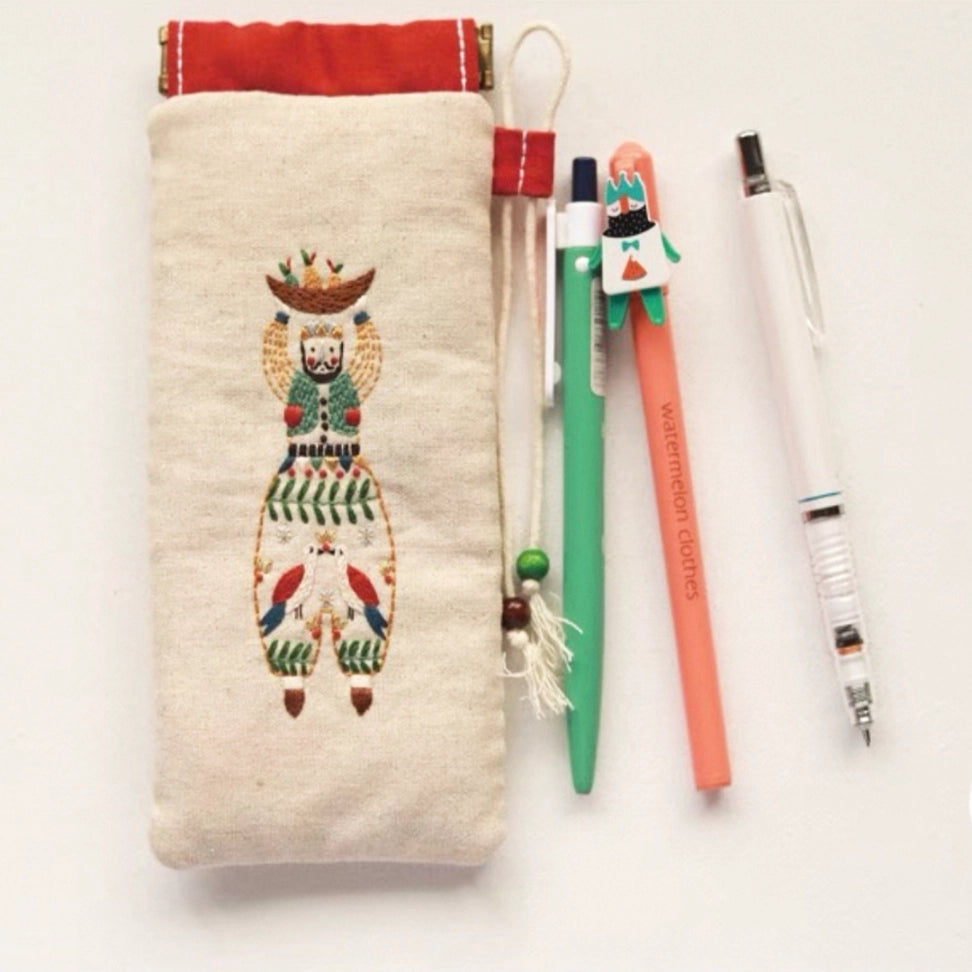 DlY Embroidery - Eyeglass Case