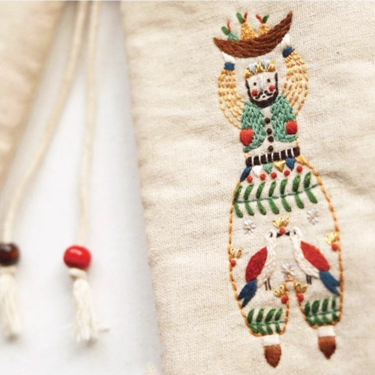 DlY Embroidery - Eyeglass Case