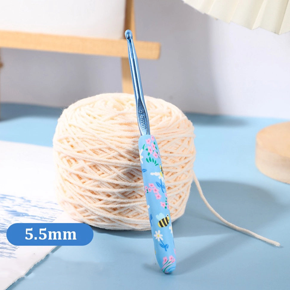 Crochet Tool - Blue Bee Print Crochet Hook